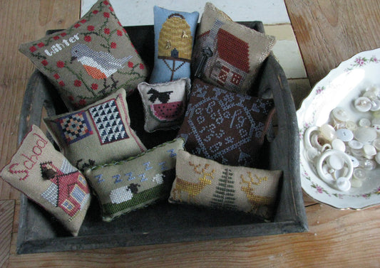1601 A Bunch of Pinkeeps